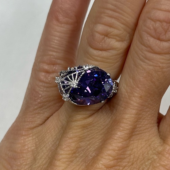 Suzy Levian Sterling Silver Purple Oval CZ Ring NWT - Picture 7 of 8